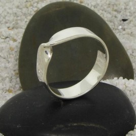 Mobius large sterling silver band