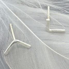 Pair of chevron V-shaped stud earrings