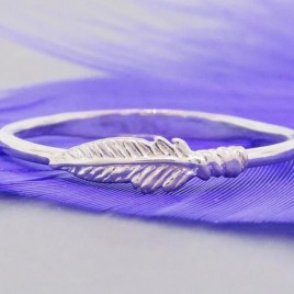 Sterling silver feather ring